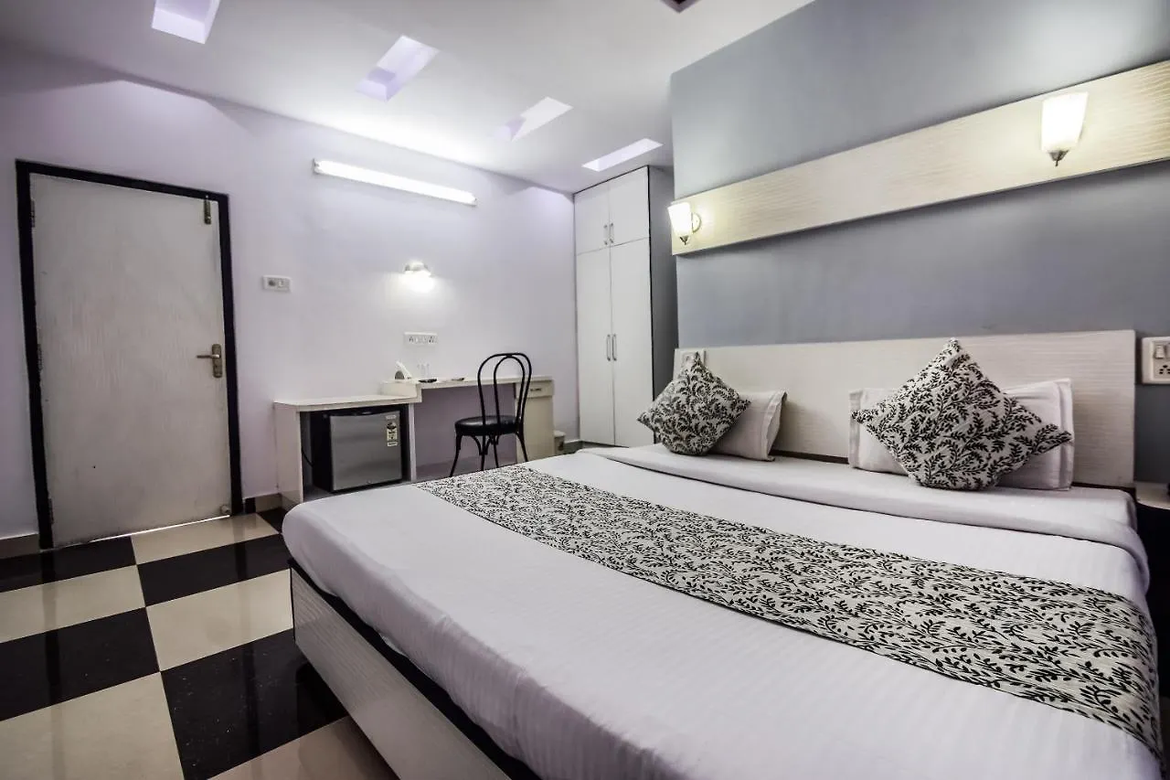 ***  אודייפור Hotel The Space הודו